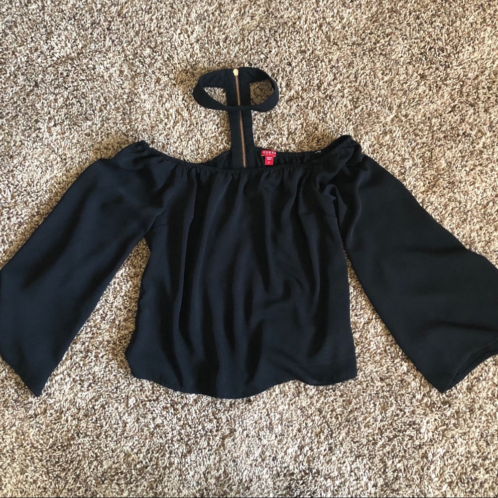 Cute Guess top with choker!